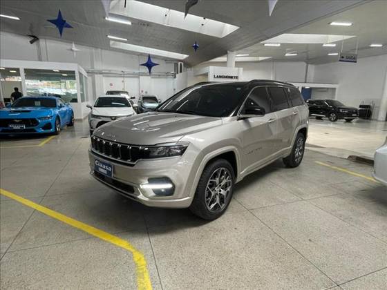 JEEP COMMANDER 2.0 TD380 TURBO DIESEL OVERLAND AT9 JEEP COMMANDER 2.0 TD380 TURBO DIESEL OVERLAND AT9